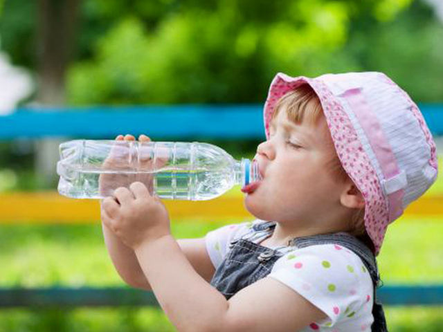Verão Saudável para os bebês cuide da hidratação - Verão Saudável para os Bebês: Quais os principais cuidados?